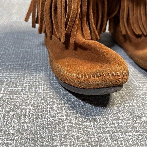 Minnetonka Moccasins Suede Leather Fringe Boots US 6 - Picture 7 of 12